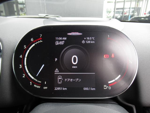 ＭＩＮＩ ジョンクーパーワークス　クロスオーバー　タッチパネルナビ　ＥＴＣ２．０　ＬＥＤ　リアカメラ　ＰＤＣ後　コンフォート　ＡＣＣ　衝突軽減ブレーキ　ＳＯＳ　ヘッドアップディスプレイ　デジタルメーター　シートヒーター　１９インチ　ドラレコ前後（29枚目）