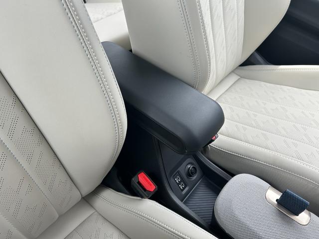 MINI クーパーC フェイバリット・トリム ナビ ETC2.0 アップルカープレイ アンドロイドオート リアカメラ(34枚目)