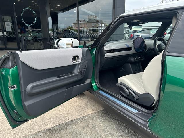 MINI クーパーC フェイバリット・トリム ナビ ETC2.0 アップルカープレイ アンドロイドオート リアカメラ(40枚目)