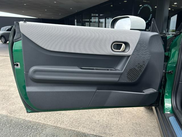 MINI クーパーC フェイバリット・トリム ナビ ETC2.0 アップルカープレイ アンドロイドオート リアカメラ(41枚目)