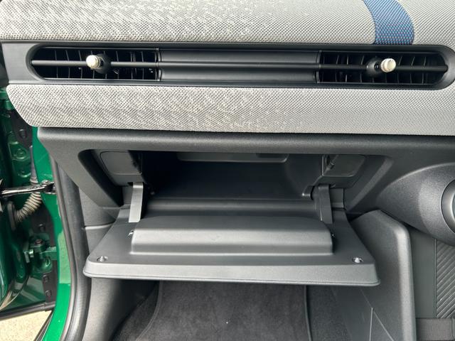 MINI クーパーC フェイバリット・トリム ナビ ETC2.0 アップルカープレイ アンドロイドオート リアカメラ(43枚目)