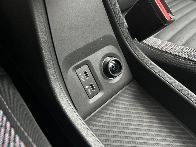 MINI クーパーC クラシック・トリム ナビ アップルカープレイ アンドロイドオート リアカメラ(33枚目)