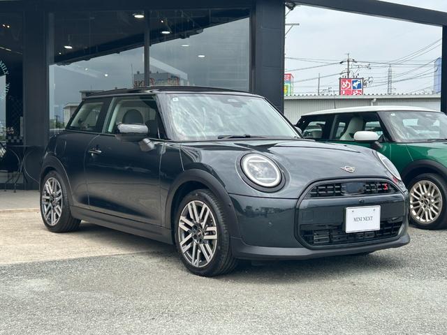 MINI クーパーS クラシック・トリム ナビ ETC2.0 アップルカープレイ アンドリロイドオート シートヒーター ハンドルヒーター アラウンドビューモニター(3枚目)