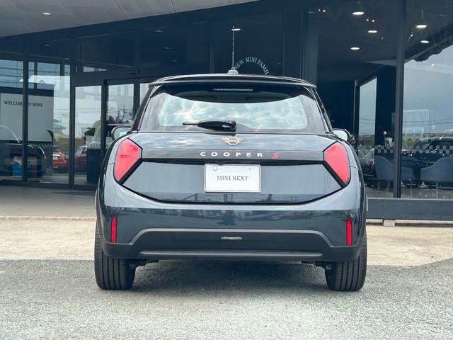 MINI クーパーS クラシック・トリム ナビ ETC2.0 アップルカープレイ アンドリロイドオート シートヒーター ハンドルヒーター アラウンドビューモニター(6枚目)