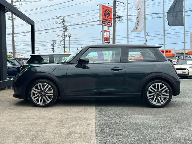 MINI クーパーS クラシック・トリム ナビ ETC2.0 アップルカープレイ アンドリロイドオート シートヒーター ハンドルヒーター アラウンドビューモニター(8枚目)