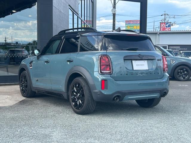 MINI クーパーSD クロスオーバー オール4 レザーシート シートヒーター 電動シート アップルカープレイ ETC2.0 リアカメラ PDC前後 衝突軽減ブレーキ ブラックエクステリア 18インチ 電動ゲート 社外地デジチューナー ドラレコ前後(5枚目)