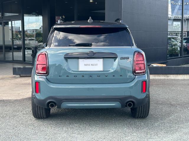 MINI クーパーSD クロスオーバー オール4 レザーシート シートヒーター 電動シート アップルカープレイ ETC2.0 リアカメラ PDC前後 衝突軽減ブレーキ ブラックエクステリア 18インチ 電動ゲート 社外地デジチューナー ドラレコ前後(6枚目)