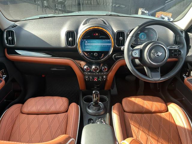 MINI クーパーSD クロスオーバー オール4 レザーシート シートヒーター 電動シート アップルカープレイ ETC2.0 リアカメラ PDC前後 衝突軽減ブレーキ ブラックエクステリア 18インチ 電動ゲート 社外地デジチューナー ドラレコ前後(24枚目)