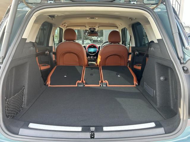 MINI クーパーSD クロスオーバー オール4 レザーシート シートヒーター 電動シート アップルカープレイ ETC2.0 リアカメラ PDC前後 衝突軽減ブレーキ ブラックエクステリア 18インチ 電動ゲート 社外地デジチューナー ドラレコ前後(59枚目)