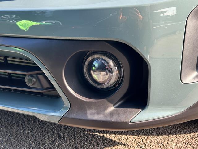 ＭＩＮＩ クーパーＤ　クロスオーバー　タッチパネルナビ　ＥＴＣ２．０　ＬＥＤヘッドライト　リアカメラ　ＰＤＣ前後　コンフォートアクセス　衝突軽減ブレーキ　ＡＣＣ　ＳＯＳコール　１８インチ　デジタルメーター　ヘッドアップディスプレイ（10枚目）