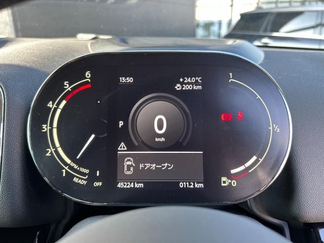 ＭＩＮＩ クーパーＤ　クロスオーバー　タッチパネルナビ　ＥＴＣ２．０　ＬＥＤヘッドライト　リアカメラ　ＰＤＣ前後　コンフォートアクセス　衝突軽減ブレーキ　ＡＣＣ　ＳＯＳコール　１８インチ　デジタルメーター　ヘッドアップディスプレイ（27枚目）