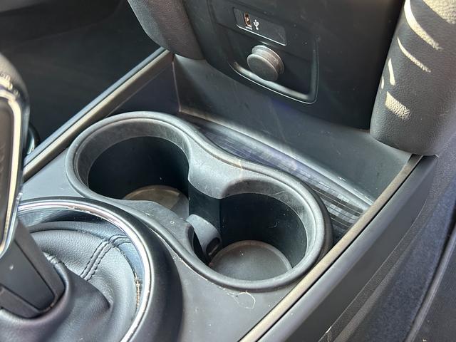 ＭＩＮＩ クーパーＤ　クロスオーバー　タッチパネルナビ　ＥＴＣ２．０　ＬＥＤヘッドライト　リアカメラ　ＰＤＣ前後　コンフォートアクセス　衝突軽減ブレーキ　ＡＣＣ　ＳＯＳコール　１８インチ　デジタルメーター　ヘッドアップディスプレイ（32枚目）