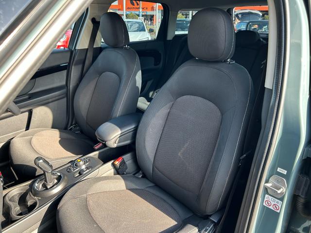 ＭＩＮＩ クーパーＤ　クロスオーバー　タッチパネルナビ　ＥＴＣ２．０　ＬＥＤヘッドライト　リアカメラ　ＰＤＣ前後　コンフォートアクセス　衝突軽減ブレーキ　ＡＣＣ　ＳＯＳコール　１８インチ　デジタルメーター　ヘッドアップディスプレイ（51枚目）