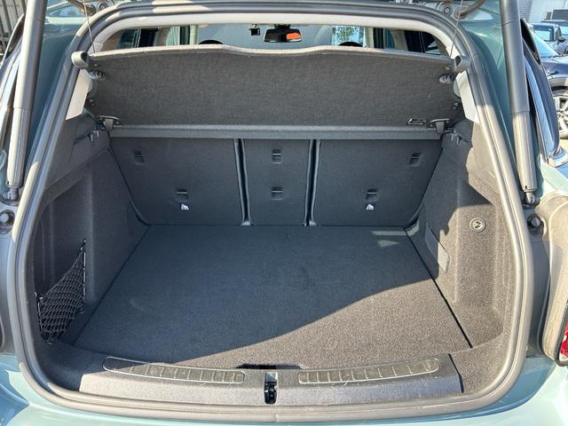 ＭＩＮＩ クーパーＤ　クロスオーバー　タッチパネルナビ　ＥＴＣ２．０　ＬＥＤヘッドライト　リアカメラ　ＰＤＣ前後　コンフォートアクセス　衝突軽減ブレーキ　ＡＣＣ　ＳＯＳコール　１８インチ　デジタルメーター　ヘッドアップディスプレイ（60枚目）