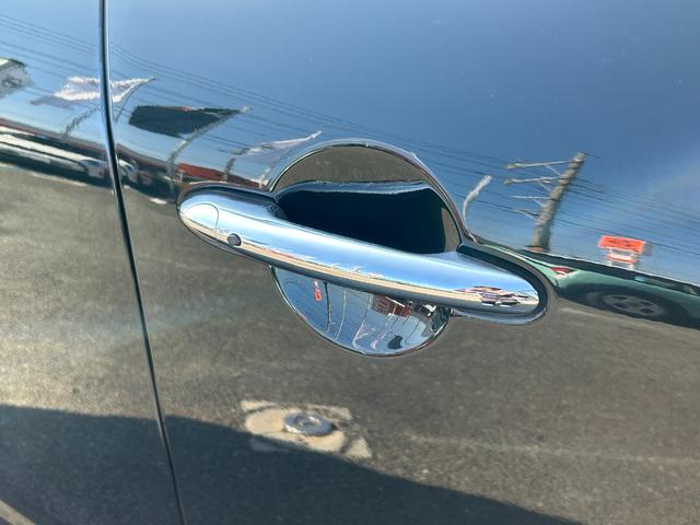 ＭＩＮＩ ジョンクーパーワークス　クロスオーバー　タッチパネルナビ　ＥＴＣ２．０　ＬＥＤライト　Ｒカメラ　ＰＤＣ前後　コンフォートアクセス　衝突軽減ブレーキ　ＡＣＣ　ＳＯＳコール　１９インチ　シートヒーター　ヘッドアップディスプレイ　ドラレコ前後（12枚目）