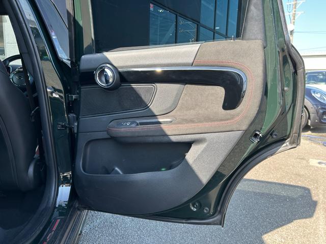 ＭＩＮＩ ジョンクーパーワークス　クロスオーバー　タッチパネルナビ　ＥＴＣ２．０　ＬＥＤライト　Ｒカメラ　ＰＤＣ前後　コンフォートアクセス　衝突軽減ブレーキ　ＡＣＣ　ＳＯＳコール　１９インチ　シートヒーター　ヘッドアップディスプレイ　ドラレコ前後（51枚目）