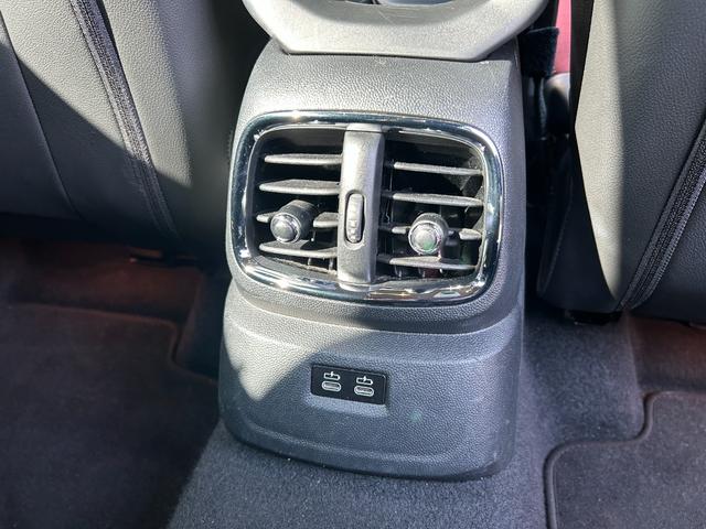 ＭＩＮＩ ジョンクーパーワークス　クロスオーバー　タッチパネルナビ　ＥＴＣ２．０　ＬＥＤライト　Ｒカメラ　ＰＤＣ前後　コンフォートアクセス　衝突軽減ブレーキ　ＡＣＣ　ＳＯＳコール　１９インチ　シートヒーター　ヘッドアップディスプレイ　ドラレコ前後（57枚目）