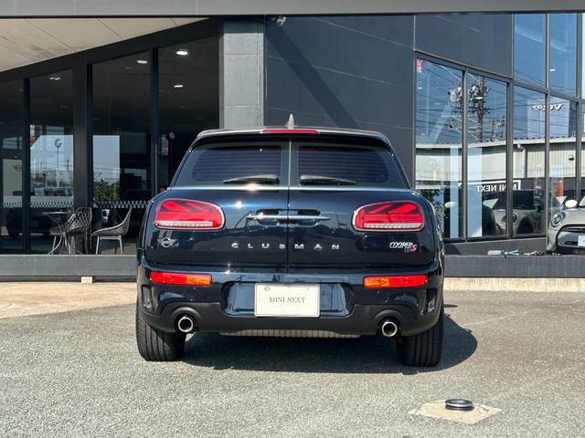 ＭＩＮＩ クーパーＳ　クラブマン　レザーシート　シートヒーター　電動シート　タッチパネルナビ　ＥＴＣ２．０　ＬＥＤヘッドライト　リアカメラ　ＰＤＣ前後　コンフォートアクセス　ＡＣＣ　衝突軽減ブレーキ　ＳＯＳコール　１７インチ（6枚目）