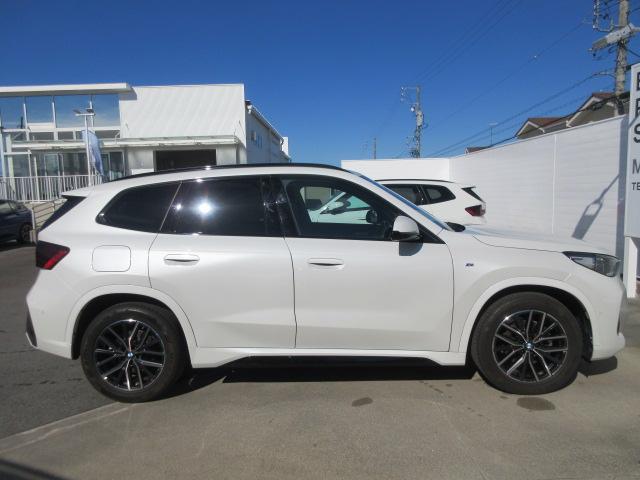 Ｘ１ ｘＤｒｉｖｅ　２０ｄ　Ｍスポーツ　４ＷＤ／カーブドディスプレイ／全方位カメラ／アップルカープレイ／ドライブレコーダー／ワンオーナー（11枚目）