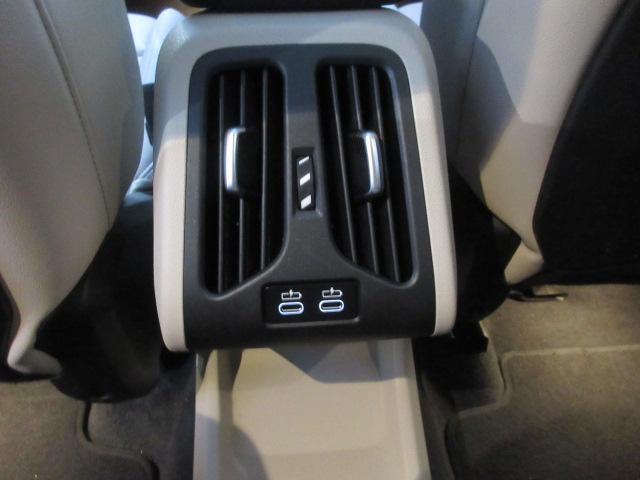X2 xDrive 20i Mスポーツハイラインパッケージ サンルーフ/ハイラインPKG/オイスターレザー/ハーマンカードン/アップルカープレイ/サンプロテクションガラス/アップルカープレイ/ハンドルヒーター/デモカー(24枚目)