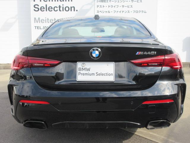 4シリーズ M440i xDriveクーペ カーブドディスプレイ/モカレザーシート/全方位カメラ/アップルカープレイ/HUD/ハーマカードンスピーカー/デモカー(6枚目)