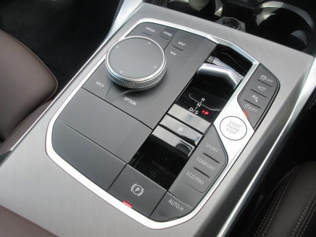 4シリーズ M440i xDriveクーペ カーブドディスプレイ/モカレザーシート/全方位カメラ/アップルカープレイ/HUD/ハーマカードンスピーカー/デモカー(35枚目)