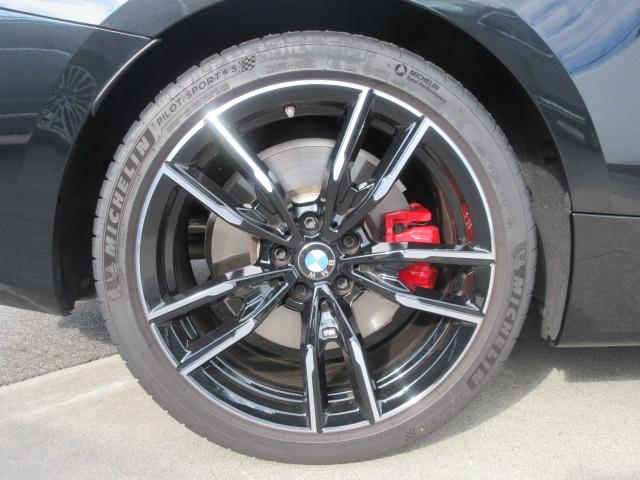 4シリーズ M440i xDriveクーペ カーブドディスプレイ/モカレザーシート/全方位カメラ/アップルカープレイ/HUD/ハーマカードンスピーカー/デモカー(38枚目)