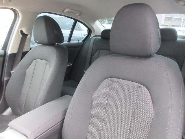 シートの状態も良く著しい汚れやヘタリは見受けられません。