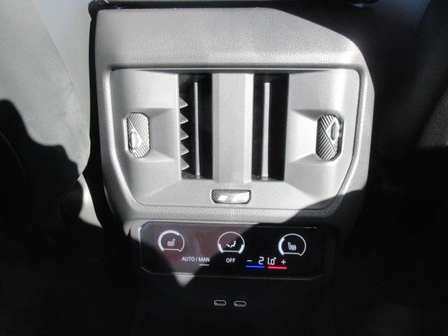 Ｘ３ ２０　ｘＤｒｉｖｅ　Ｘライン　コンフォートドライビングＰＫＧ／サンルーフ／ベンチレーションシート／ハーマンカードン／ハンドルヒータ／ヘッドアップディスプレイ／アップルカープレイ／デモカー（29枚目）