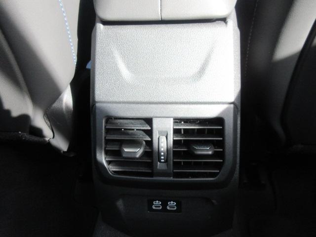 １シリーズ １２０ｄ　Ｍスポーツ　テクノロジーＰＫＧ／全周囲カメラ／アクティブクルーズコントロール／アップルカープレイ／シートヒーター／１８ＡＷ／ヘッドアップディスプレイ／デモカー（21枚目）