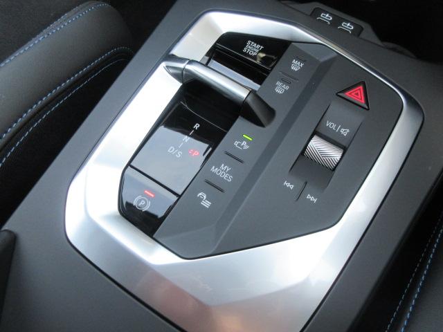 １シリーズ １２０ｄ　Ｍスポーツ　テクノロジーＰＫＧ／全周囲カメラ／アクティブクルーズコントロール／アップルカープレイ／シートヒーター／１８ＡＷ／ヘッドアップディスプレイ／デモカー（25枚目）