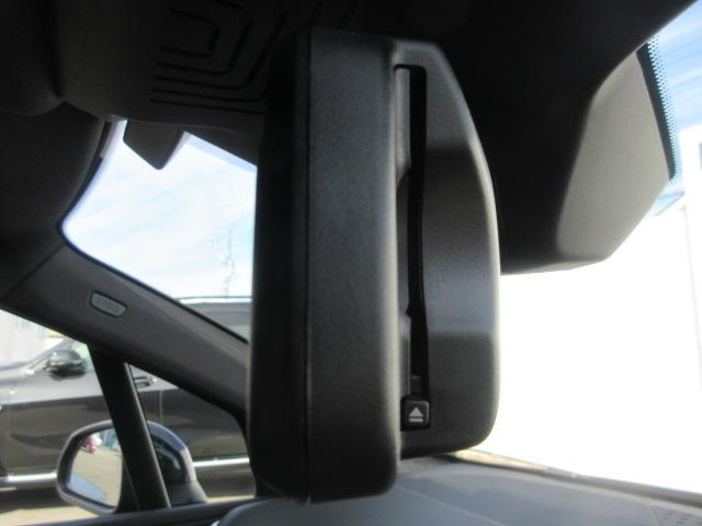 ルームミラー一体のＥＴＣ装備です。