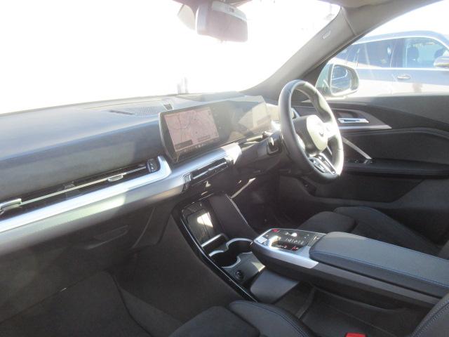 X2 xDrive 20i Mスポーツ ガラスサンルーフ/アップルカープレイ/全方位カメラ/HDU/先進安全装置/デモカー(25枚目)