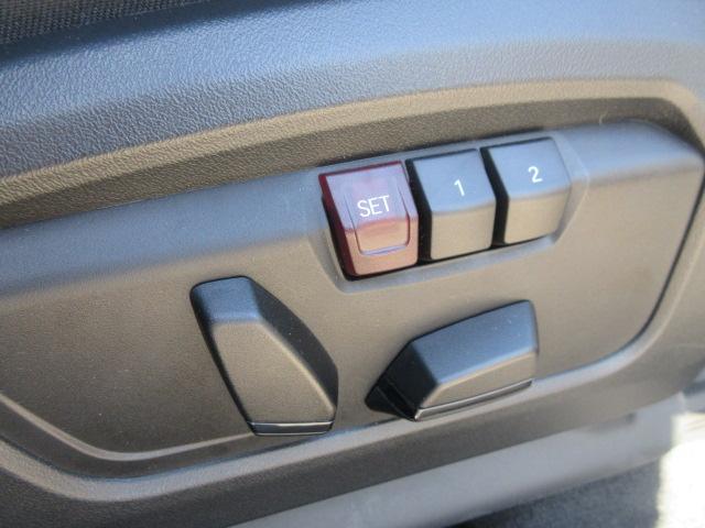 X2 xDrive 20i Mスポーツ ガラスサンルーフ/アップルカープレイ/全方位カメラ/HDU/先進安全装置/デモカー(28枚目)