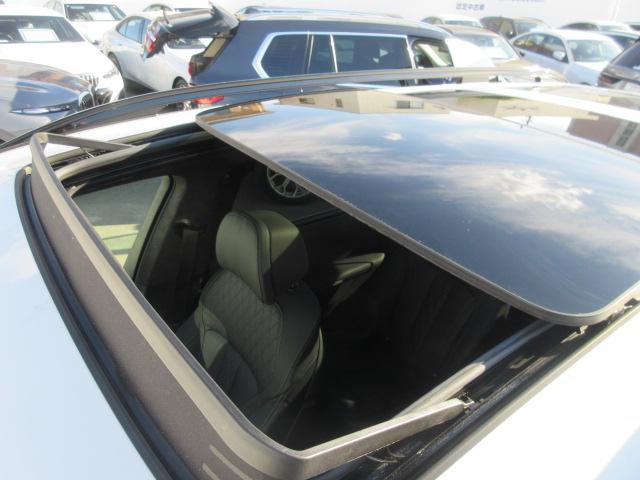 Ｘ７ ｘＤｒｉｖｅ　４０ｄ　Ｍスポーツ　サンルーフ／ベンチレーションシート／ブラックレザーシート／ハンドルヒーター／ハーマンカードン／ソフトクローズドア／純正地デジチューナー／２３ＡＷ／全周囲カメラデモカー（11枚目）