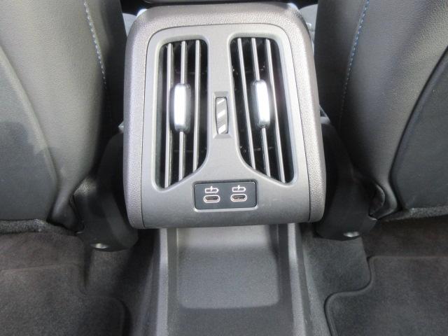 ���A�Ȃɂ̓^�C�v�b�̂t�r�a�|�[�g���������܂��B