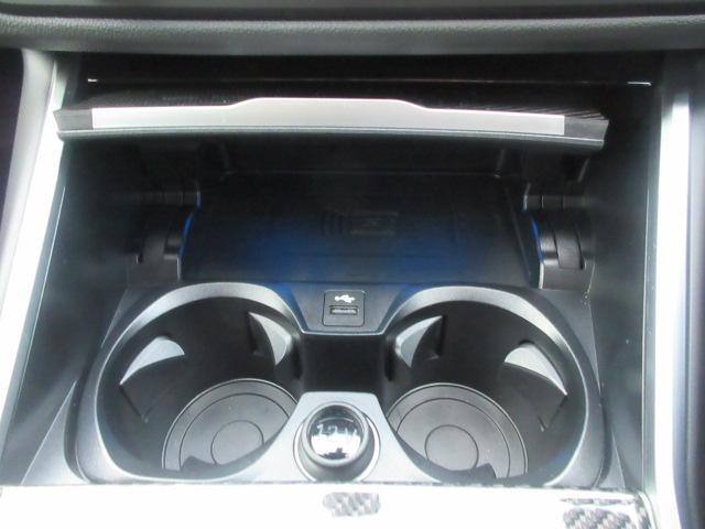 �X�}�z�̃��C�����X�`���[�W���o���܂��B