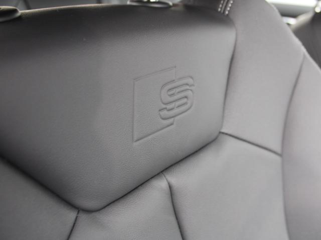 Ｑ３ ３５ＴＤＩクワトロ　Ｓライン　コンビニエンス＆アシスタンスパッケージ　プラスパッケージ　スマートフォンインターフェイス（15枚目）