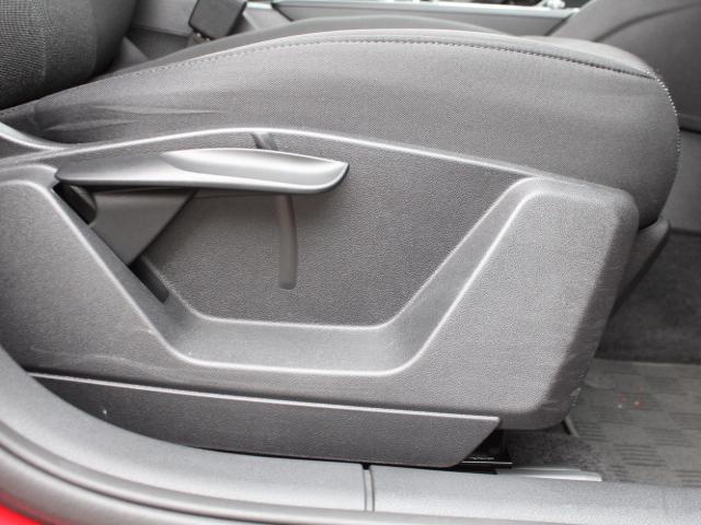 Ｑ２ ３５ＴＦＳＩアドバンスド　ナビゲーションパッケージ　コンビニエンス＆アシスタンスパッケージ　テクノロジーパッケージ　プライバシーガラス（17枚目）