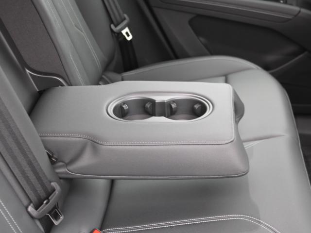 Q4スポーツバック e-トロン advanced インテリアプラスP マトリクスLEDヘッドライト パーシャルレザー マルチカラーアンビエントライティング アコースティックガラス シートヒーター(21枚目)