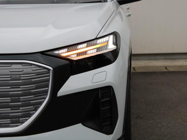 Q4スポーツバック e-トロン advanced インテリアプラスP マトリクスLEDヘッドライト パーシャルレザー マルチカラーアンビエントライティング アコースティックガラス シートヒーター(47枚目)