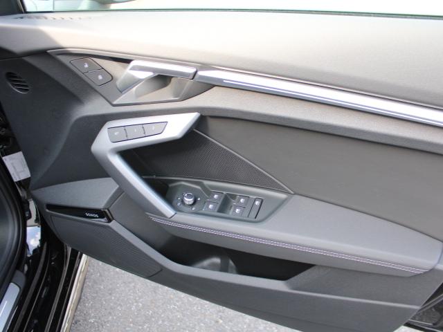 S3 スポーツバック ブラックAudi rings&ブラックスタイリングパッケージダンピングコントロールサスペンションSONOS 3Dサウンドシステムカラードブレーキキャリパーレッド(11枚目)