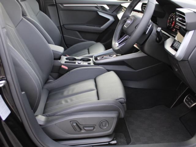 S3 スポーツバック ブラックAudi rings&ブラックスタイリングパッケージダンピングコントロールサスペンションSONOS 3Dサウンドシステムカラードブレーキキャリパーレッド(13枚目)