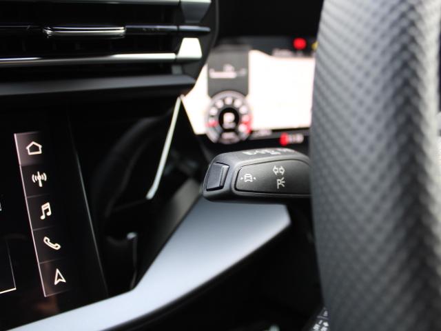 S3 スポーツバック ブラックAudi rings&ブラックスタイリングパッケージダンピングコントロールサスペンションSONOS 3Dサウンドシステムカラードブレーキキャリパーレッド(31枚目)