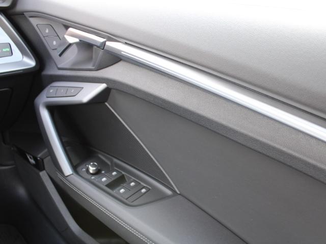 S3 スポーツバック ブラックAudi rings&ブラックスタイリングパッケージダンピングコントロールサスペンションSONOS 3Dサウンドシステムカラードブレーキキャリパーレッド(33枚目)