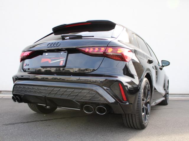 S3 スポーツバック ブラックAudi rings&ブラックスタイリングパッケージダンピングコントロールサスペンションSONOS 3Dサウンドシステムカラードブレーキキャリパーレッド(55枚目)