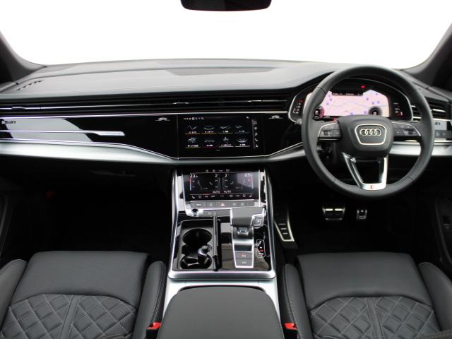 Q8 50TDIquattro S lineP レザーPコンフォートアシスタンスP パノラマサンルーフ ブラックスタイリングP インテリアプラスP OLEDリヤライトドアエントリーライト(25枚目)