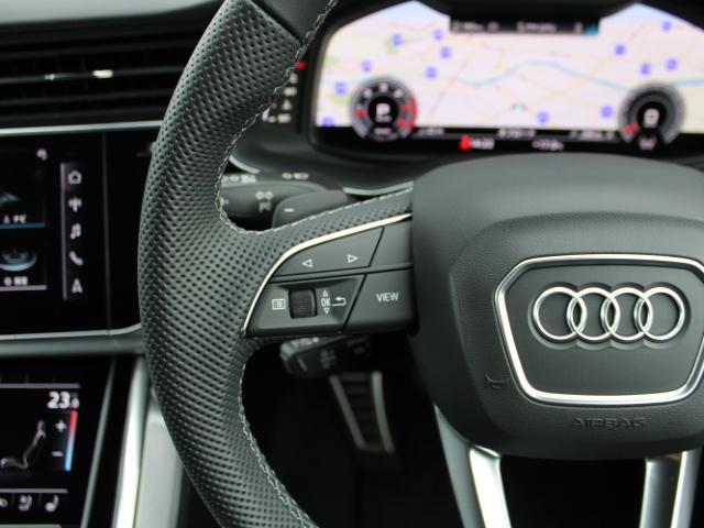 Q8 50TDIquattro S lineP レザーPコンフォートアシスタンスP パノラマサンルーフ ブラックスタイリングP インテリアプラスP OLEDリヤライトドアエントリーライト(30枚目)