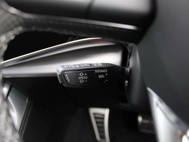 Q8 50TDIquattro S lineP レザーPコンフォートアシスタンスP パノラマサンルーフ ブラックスタイリングP インテリアプラスP OLEDリヤライトドアエントリーライト(32枚目)