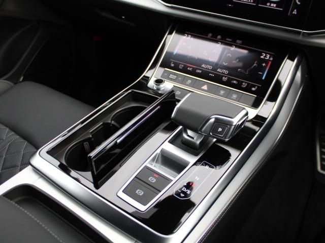 Q8 50TDIquattro S lineP レザーPコンフォートアシスタンスP パノラマサンルーフ ブラックスタイリングP インテリアプラスP OLEDリヤライトドアエントリーライト(39枚目)